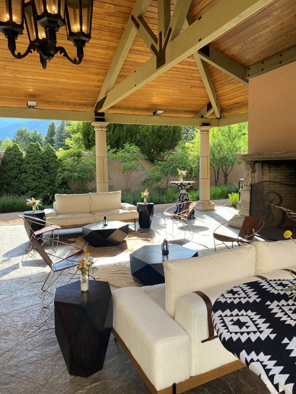 Last-minute rustic chic retreat 2