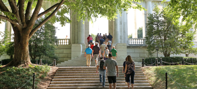 Historical-landmark-corporate-tour