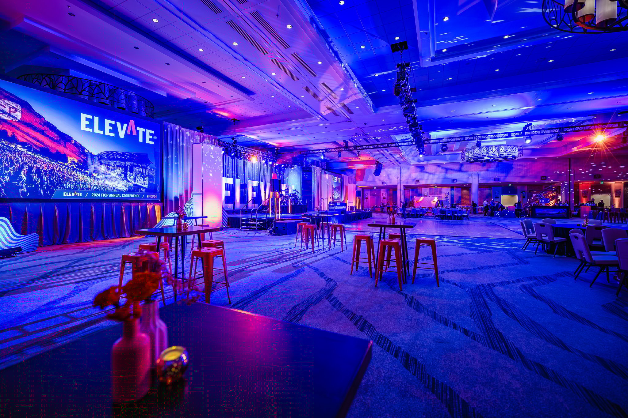 Elegant Red Rocks decor.